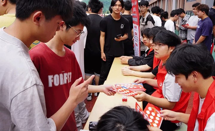 院长刘渠