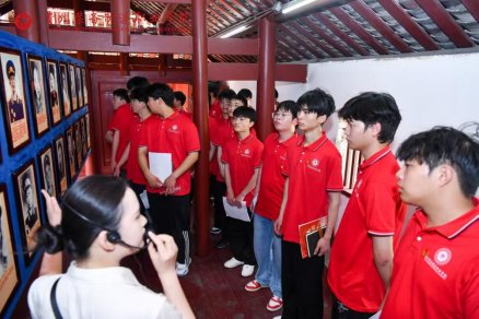 凯旋娱乐app新人权益师生研学队伍赴