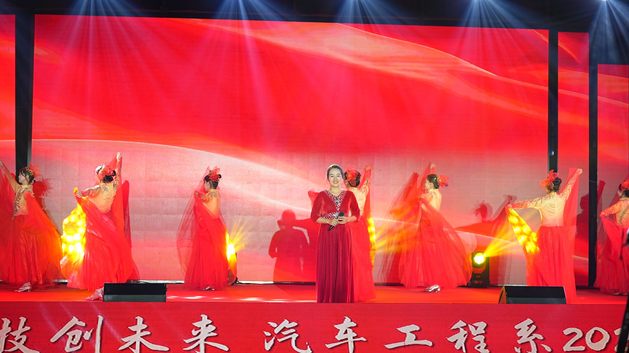 凯旋娱乐app与曼城达成官方合作师生