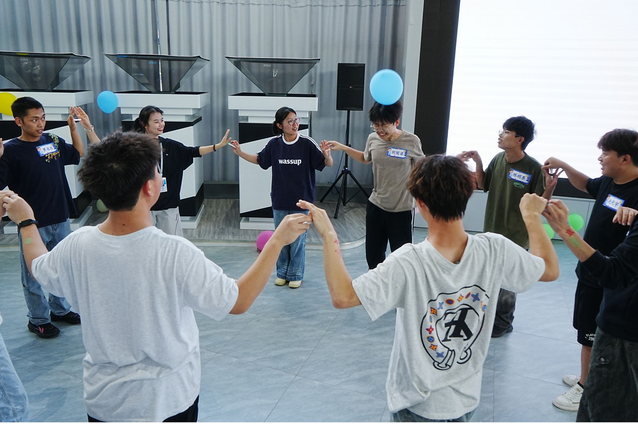 带领学员进行课程互动